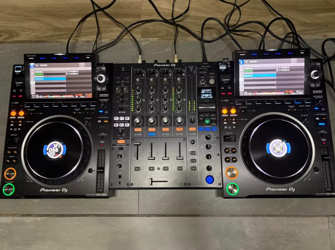 Pioneer DJ ターンテーブル、CDJ-3000、中古 - Dj Turntable Direct Drive のレビューと価格