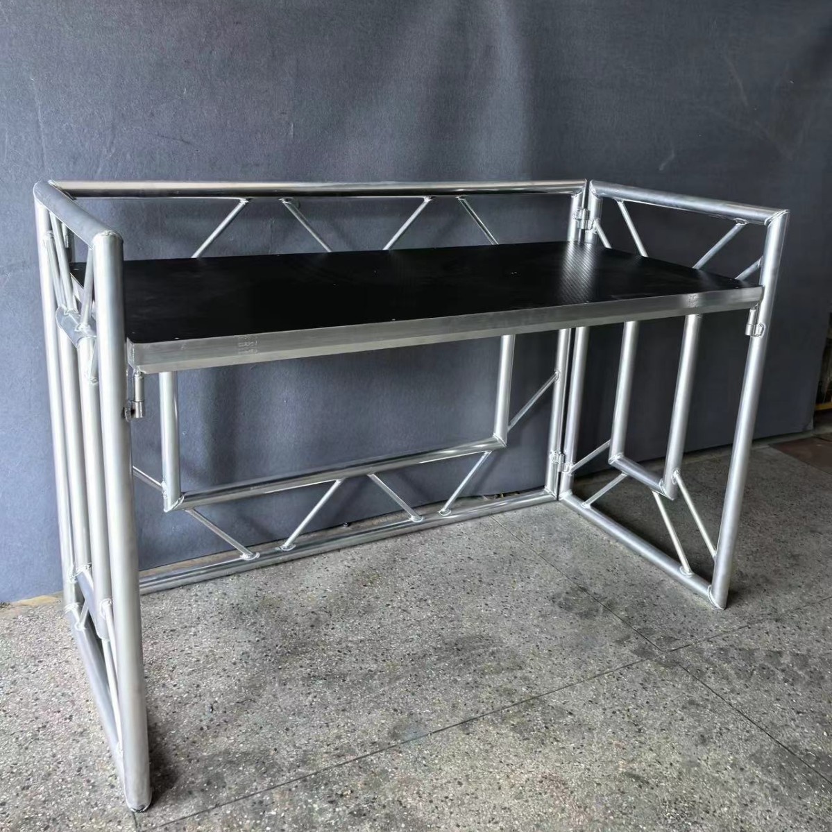 ホットセール ポータブルDJブース 折りたたみ式アルミ合金ス - Dj Stand Table Foldable のレビューと価格